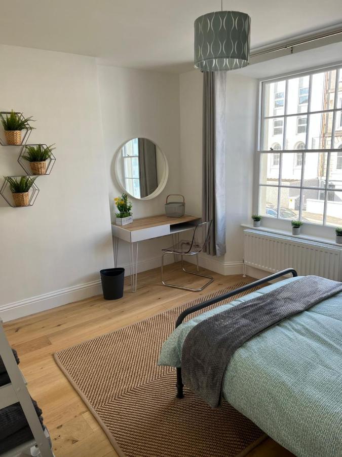 Lovely 1 Bed Flat *Free Parking* Hoe/Barbican Plymouth Extérieur photo